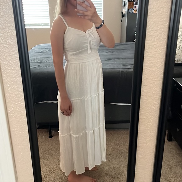 Hollister White Summer Dress (XS) - Picture 2 of 5